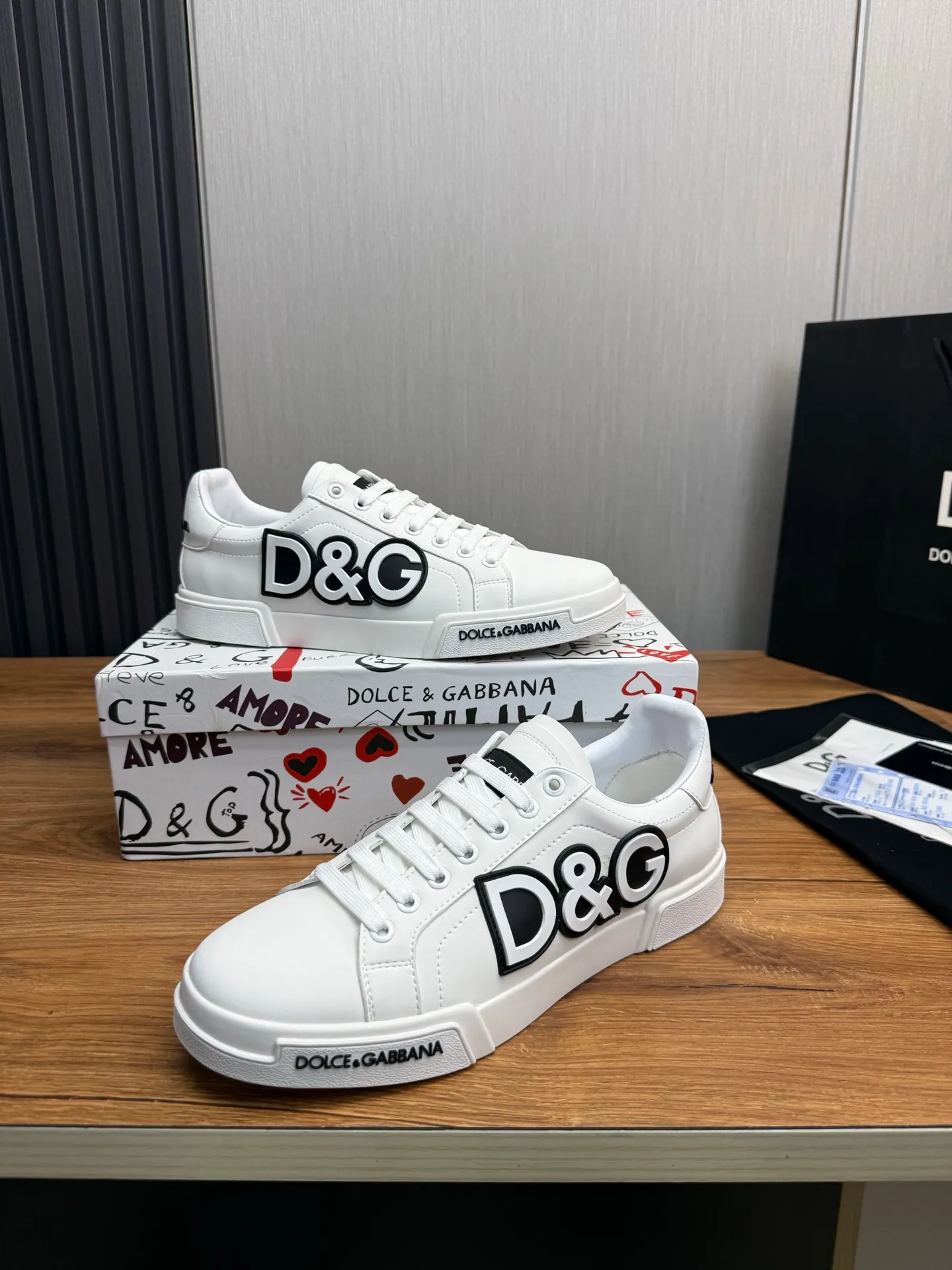 Men's men's shoes💰460💰Dolce & gabbana (DG) official website synchronized new models💥1 fashion hot models: 1 exclusive mold opening ✅ imported cowhide for the upper, unique brand style logo upper 💥sheepskin foot pads 🐑original private mold outsole ✔️36-44 (38.45 custom-made, non-refundable)